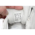  Balenciaga Defender Off-White  685611 W2RAA 9110