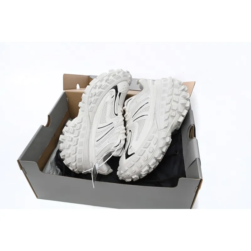  Balenciaga Defender Off-White  685611 W2RAA 9110