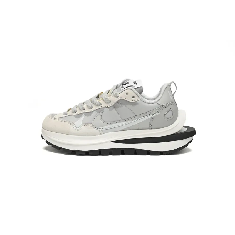  Sacai x Nike VaporWaffle 3.0 Pale DD1875-108 