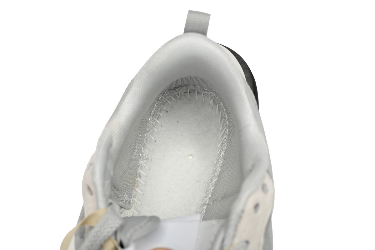 Sacai x Nike VaporWaffle 3.0 Pale DD1875-108