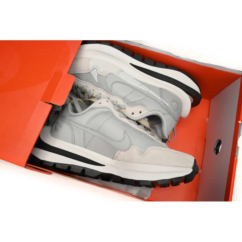  Sacai x Nike VaporWaffle 3.0 Pale DD1875-108 