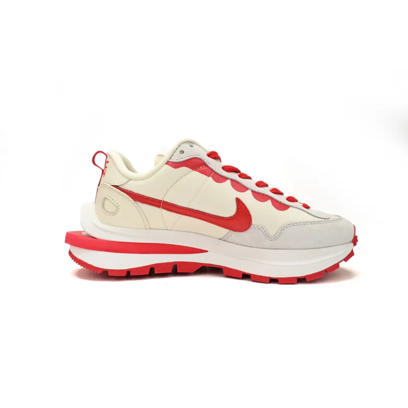  Sacai x Nike VaporWaffle “Tour Yellow ”  DD1875-110