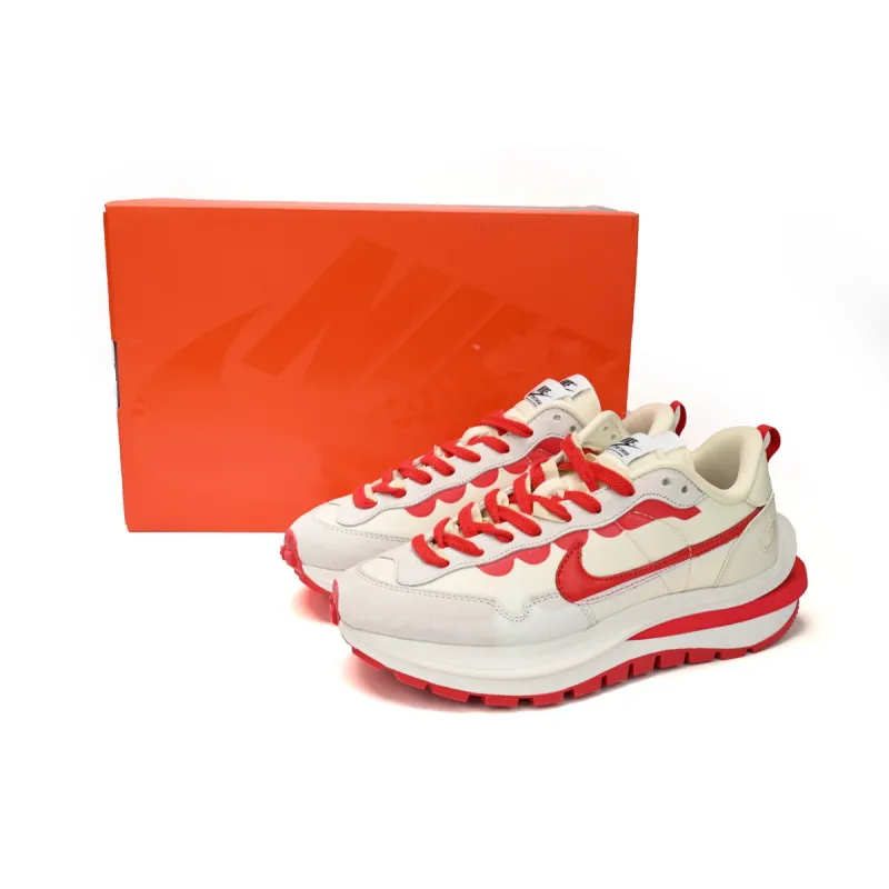  Sacai x Nike VaporWaffle “Tour Yellow ”  DD1875-110