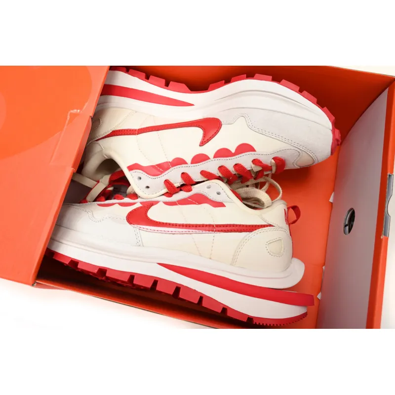  Sacai x Nike VaporWaffle “Tour Yellow ”  DD1875-110