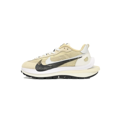  Sacai xNike  VaporWaffle “Tour Yellow ” CV1363-108  01