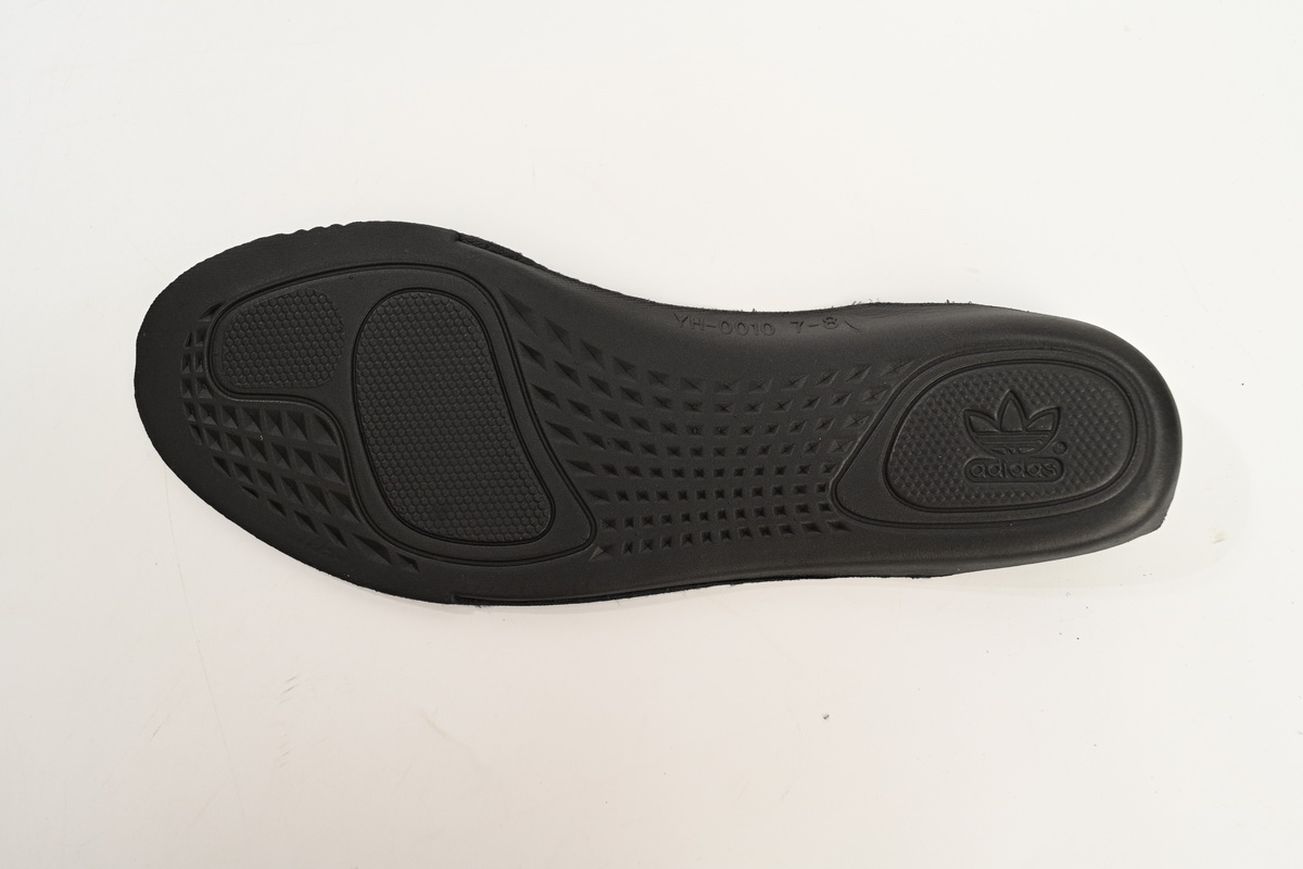 Adidas Yeezy Boost 350 V2 Carbon Beluga HQ7045