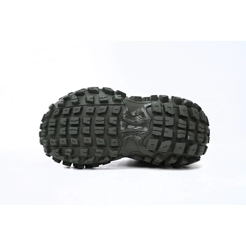 Balenciaga Defender Green  685611 W2RA6 3000
