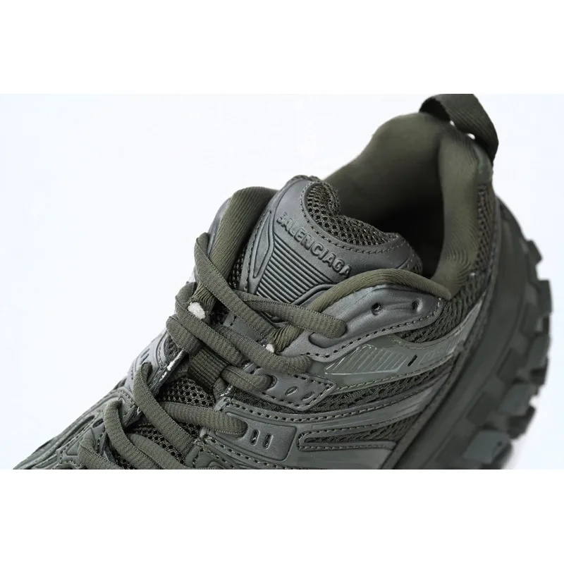 Balenciaga Defender Green  685611 W2RA6 3000