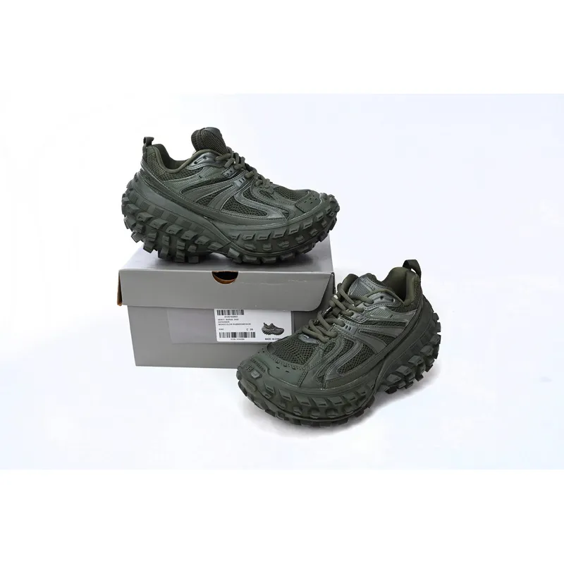 Balenciaga Defender Green  685611 W2RA6 3000