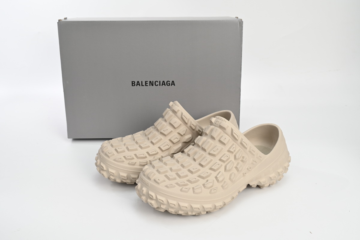 Balenciaga Defender Rice White  735250 W3CV2 9700