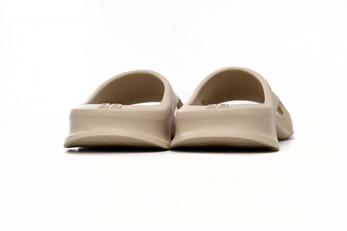 Balenciaga Mold Slide Sandal Beige   653874W3CE29300