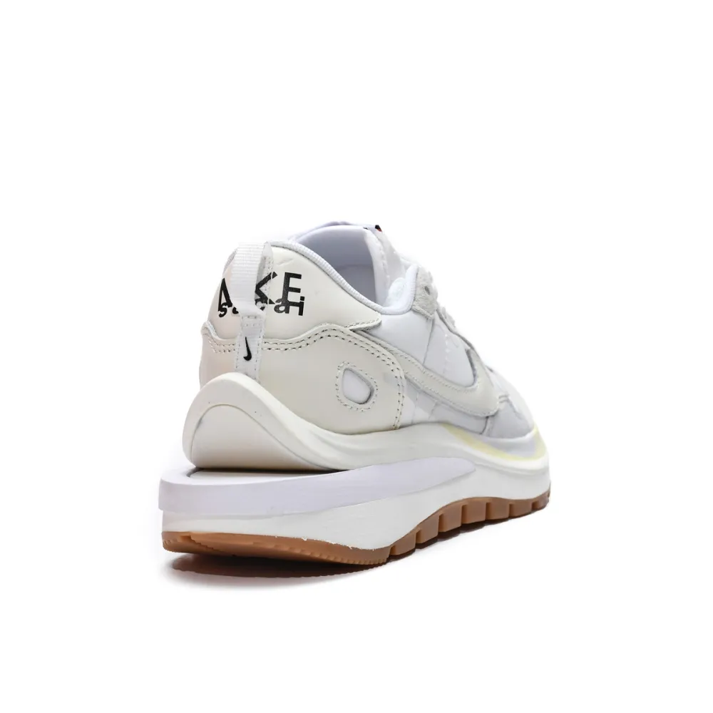 Nike Vaporwaffle sacai Sail Gum  DD1875-100