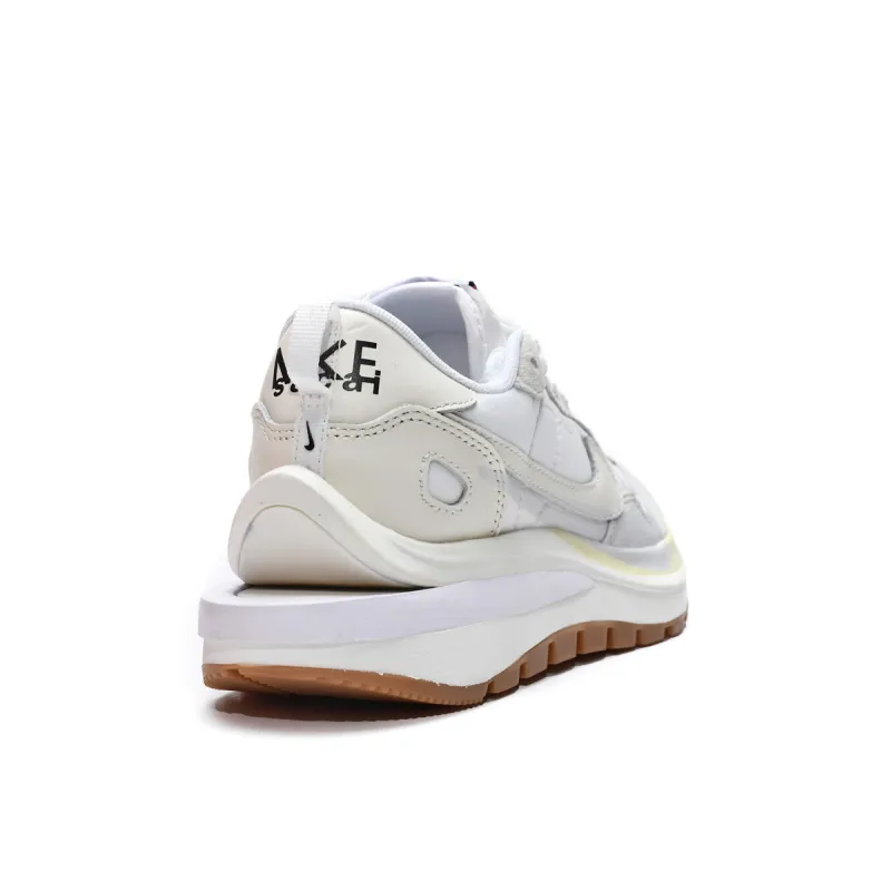 Nike Vaporwaffle sacai Sail Gum  DD1875-100