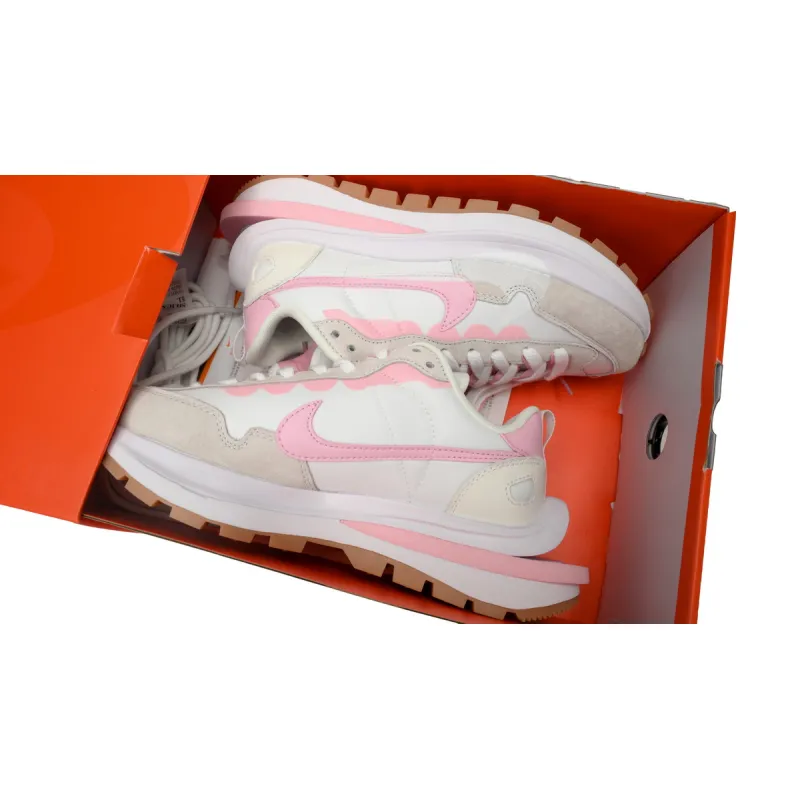 Sacai x Nike VaporWaffle “Tour Yellow ”  DD1875-116