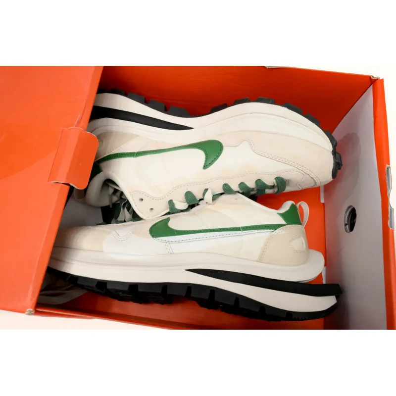 Sacai x Nike VaporWaffle Sesame and Beige Green  DD1875-102