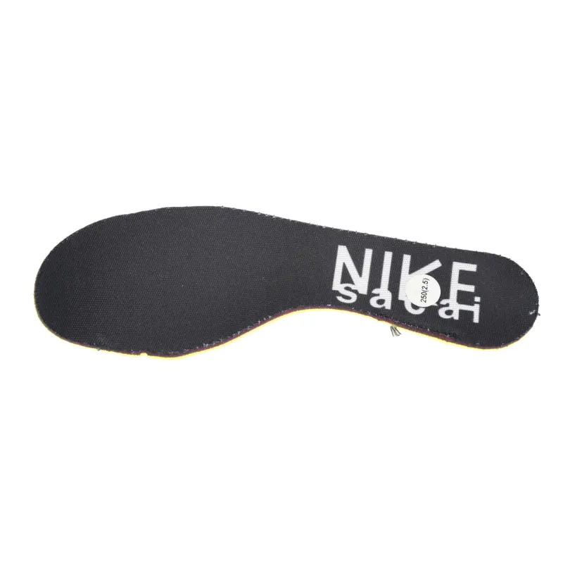 Sacai x Nike VaporWaffle Sesame and Black And White  DD1875-011 