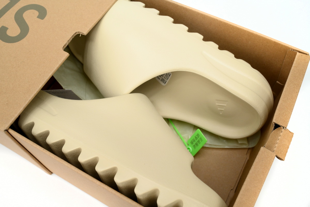 Adidas Yeezy Slide Bone (2022/2023 Restock)  FZ5897 