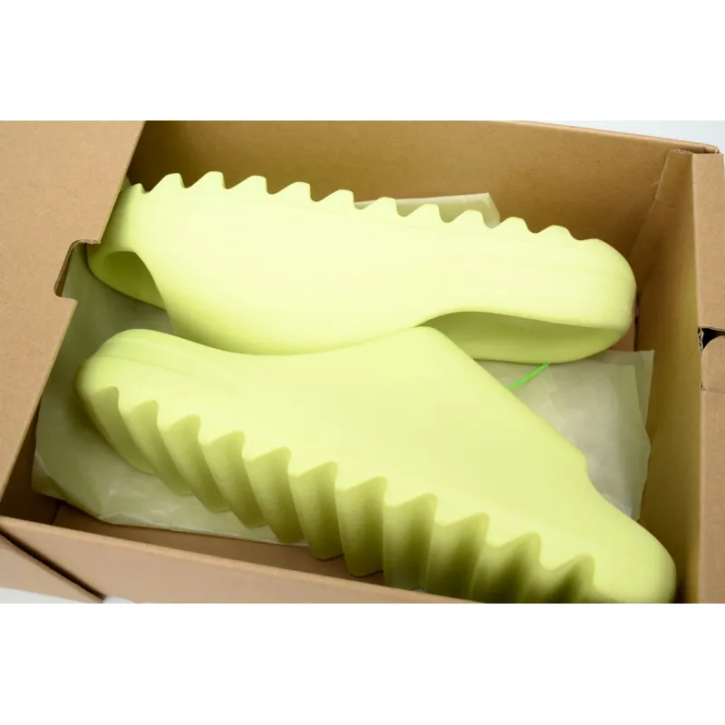 Adidas Yeezy Slide Glow Green (2022/2023 Restock)  HQ6447