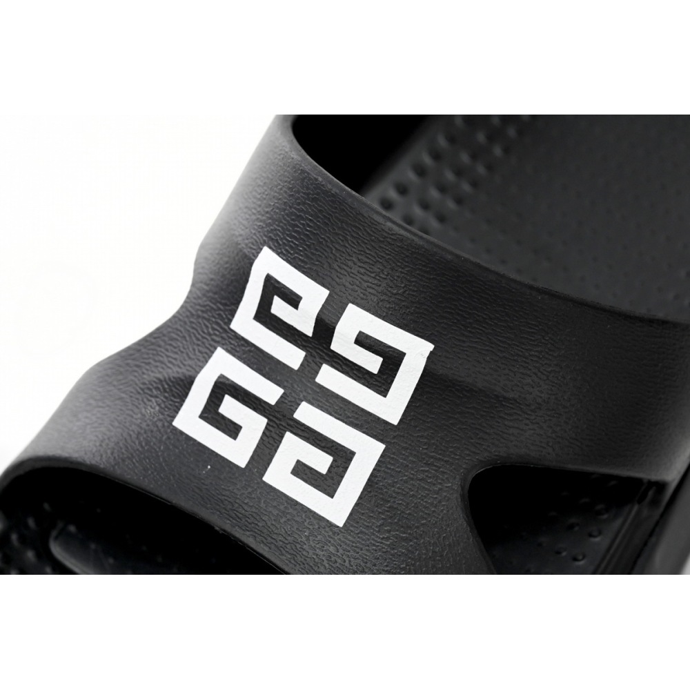 Givenchy Marshmallow Black BH301AH19Y-001