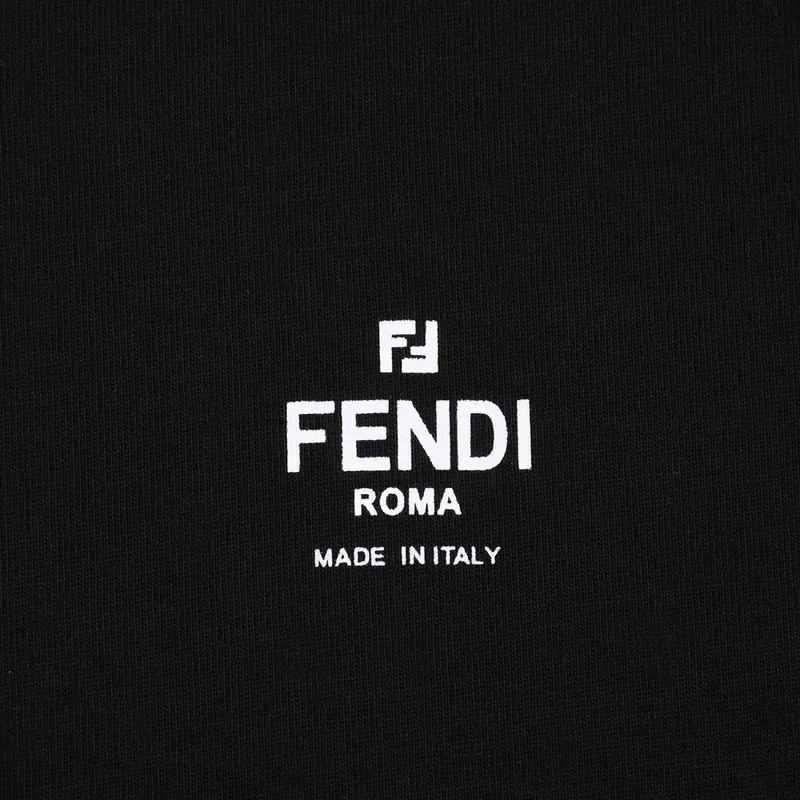 Fendi T-Shirt F0222