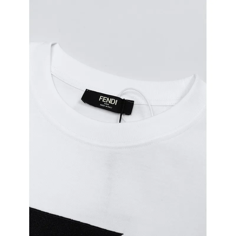 Fendi T-Shirt F0223