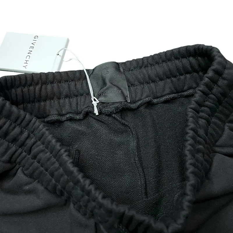 Givenchy Shorts G0301