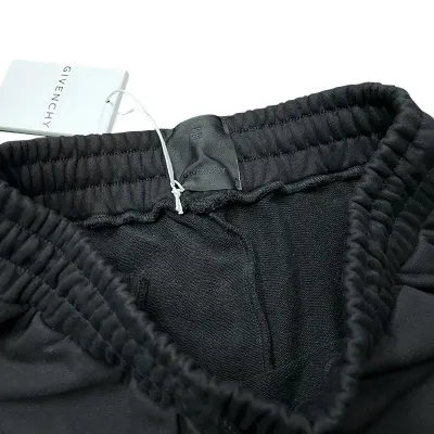 Givenchy Shorts G0301 02