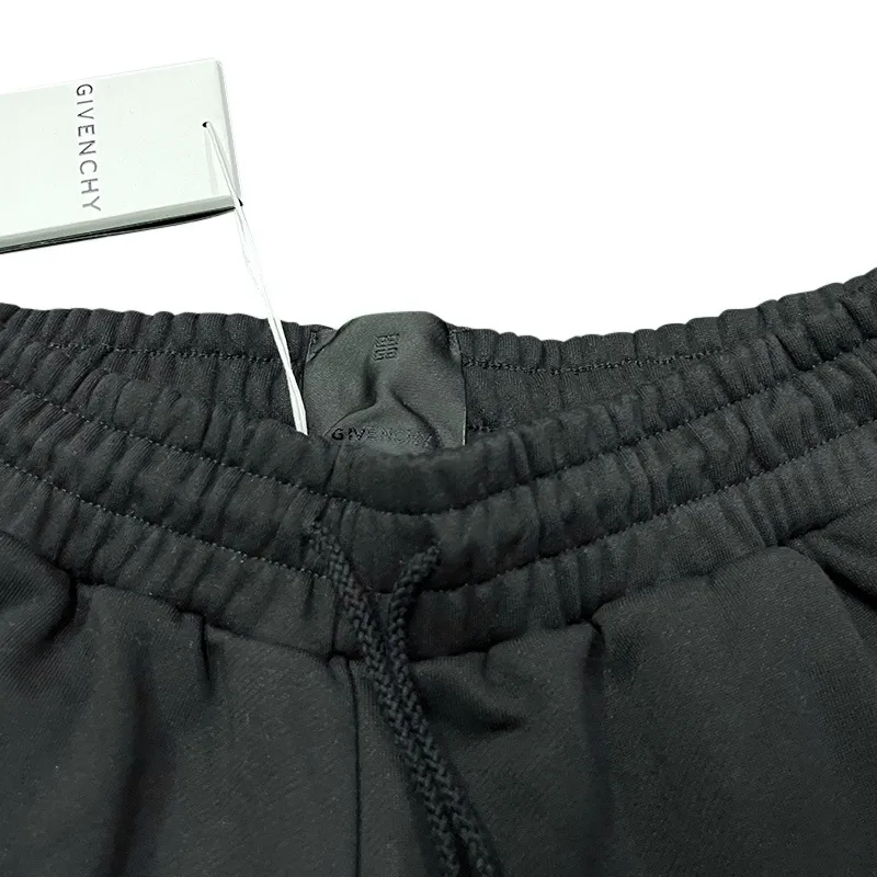 Givenchy Shorts G0301