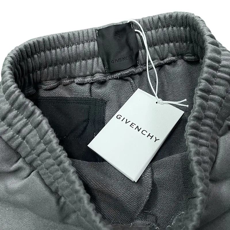 Givenchy Shorts G0302