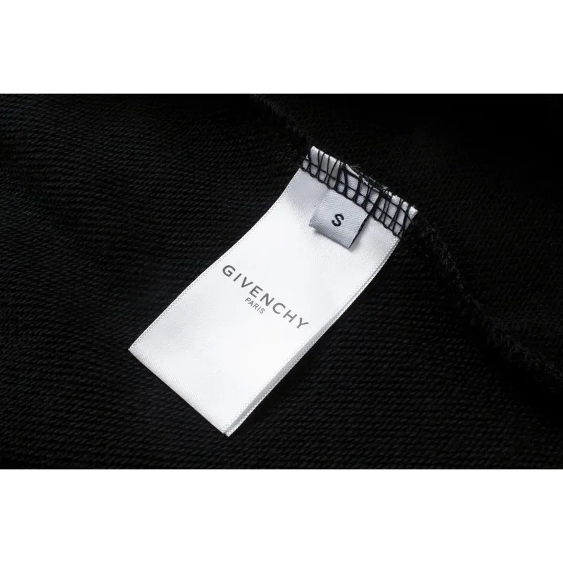 Givenchy Shorts G0304