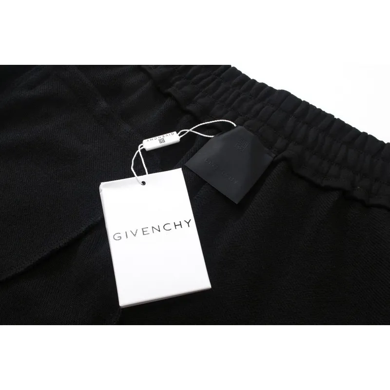 Givenchy Shorts G0305