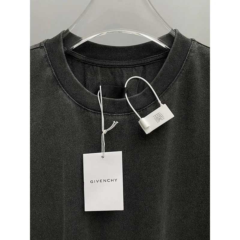 Givenchy Shorts G0308