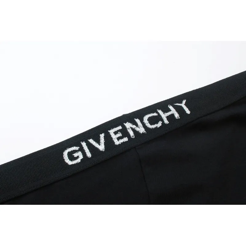 Givenchy Shorts G0311
