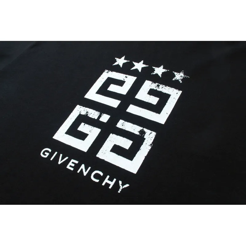 Givenchy Shorts G0312