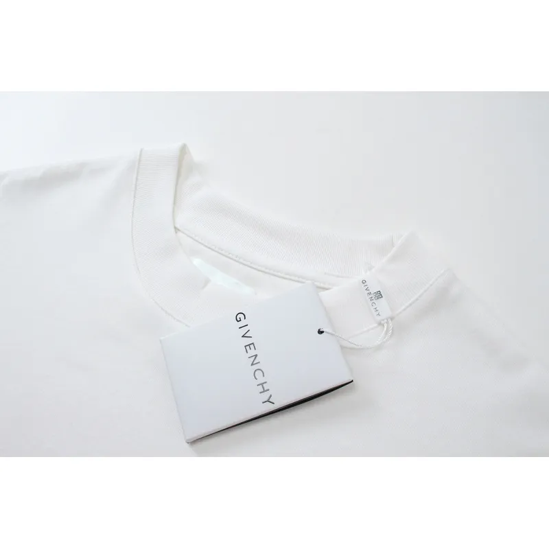 Givenchy Shorts G0314