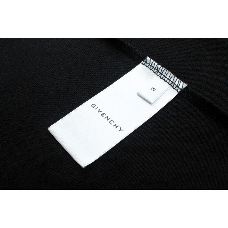 Givenchy Shorts G0315