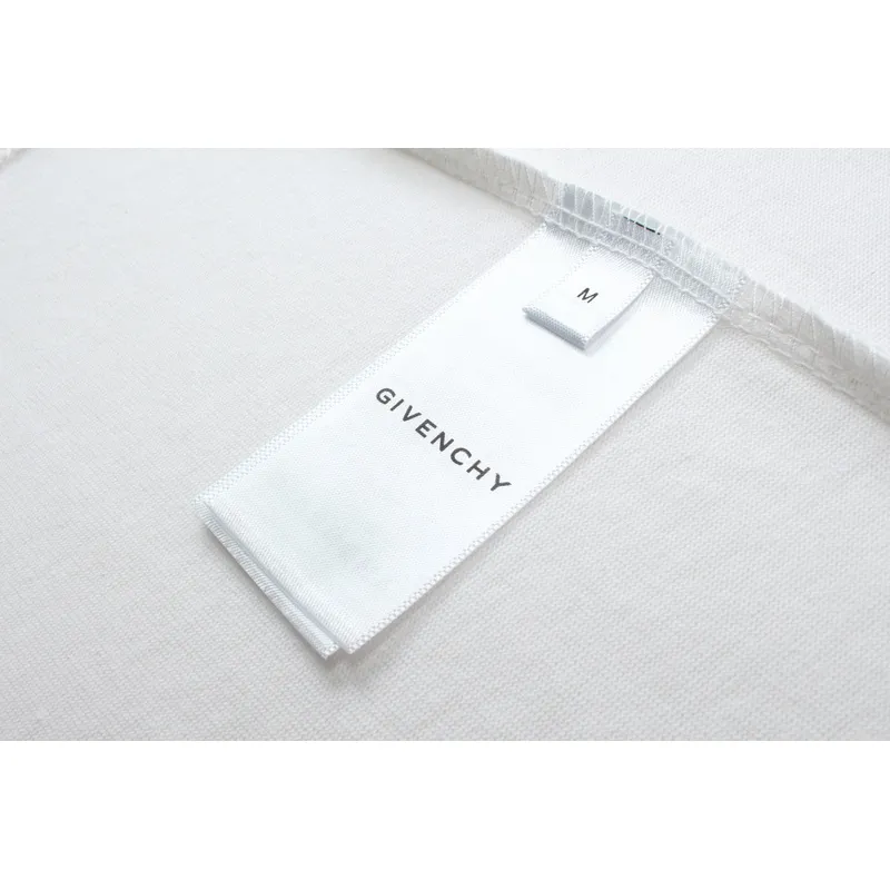 Givenchy Shorts G0316