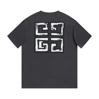 Givenchy Shorts G0317 02