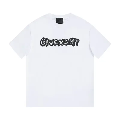 Givenchy Shorts G0318 01