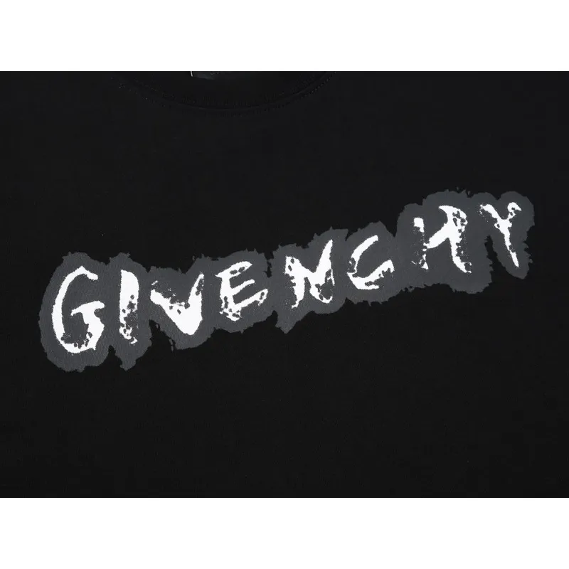 Givenchy Shorts G0319