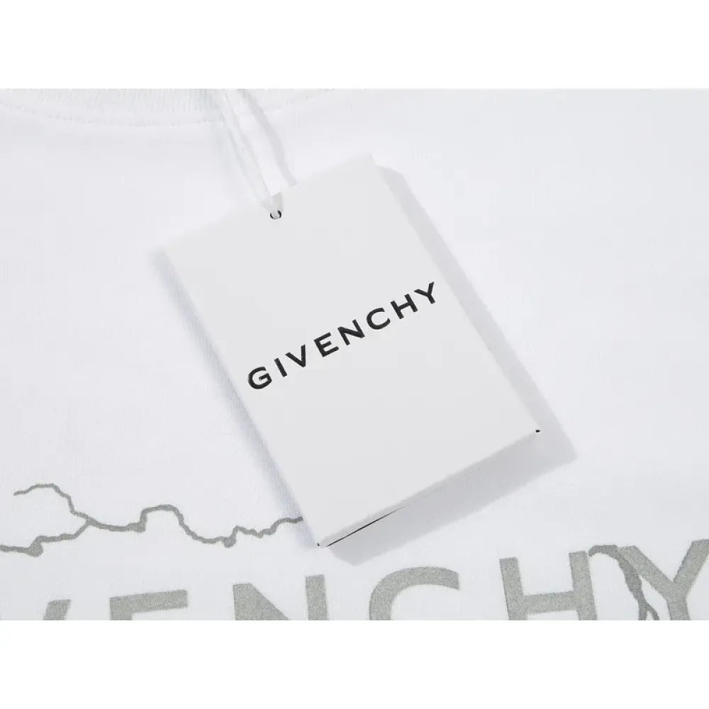 Givenchy Shorts G0321