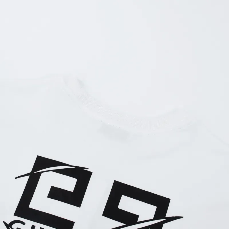 Givenchy Shorts G0322