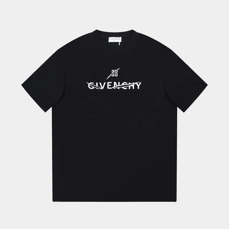 Givenchy Shorts G0323