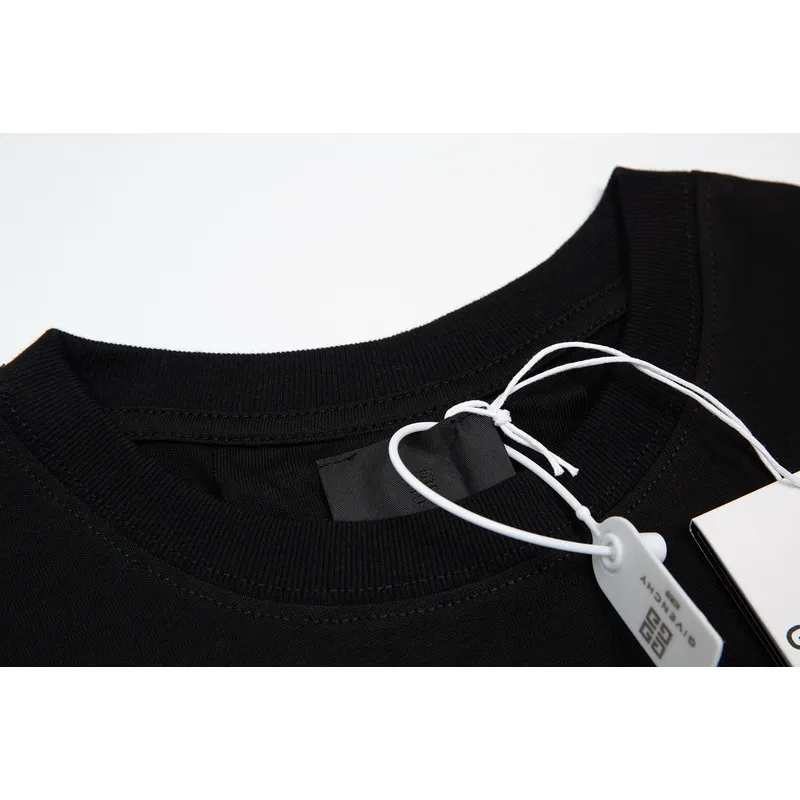 Givenchy Shorts G0327