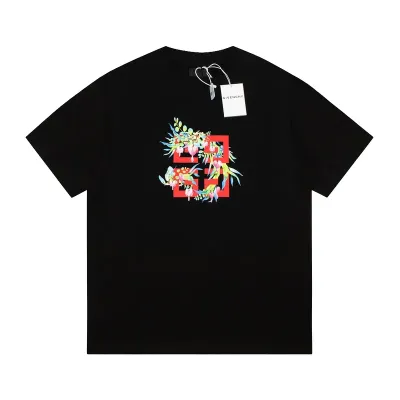 Givenchy Shorts G0327 01