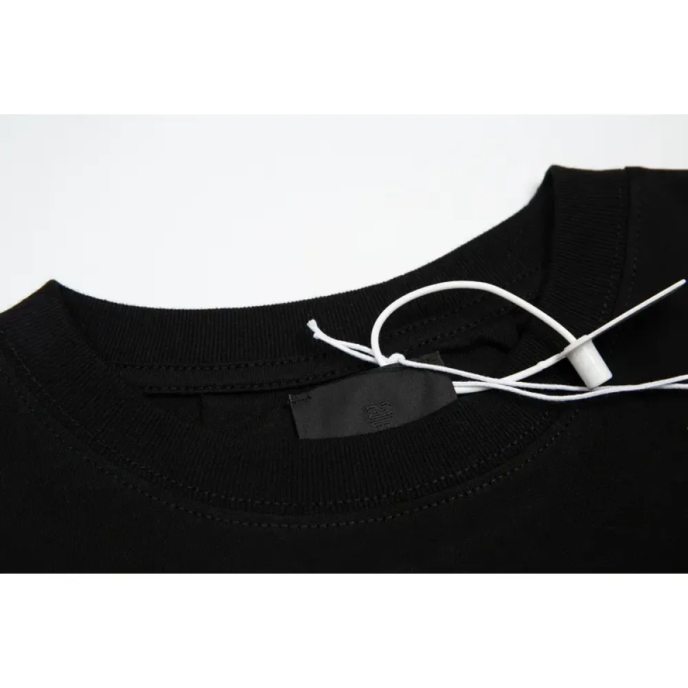 Givenchy Shorts G0328