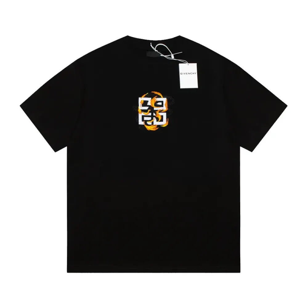Givenchy Shorts G0328