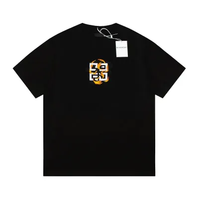 Givenchy Shorts G0328 01