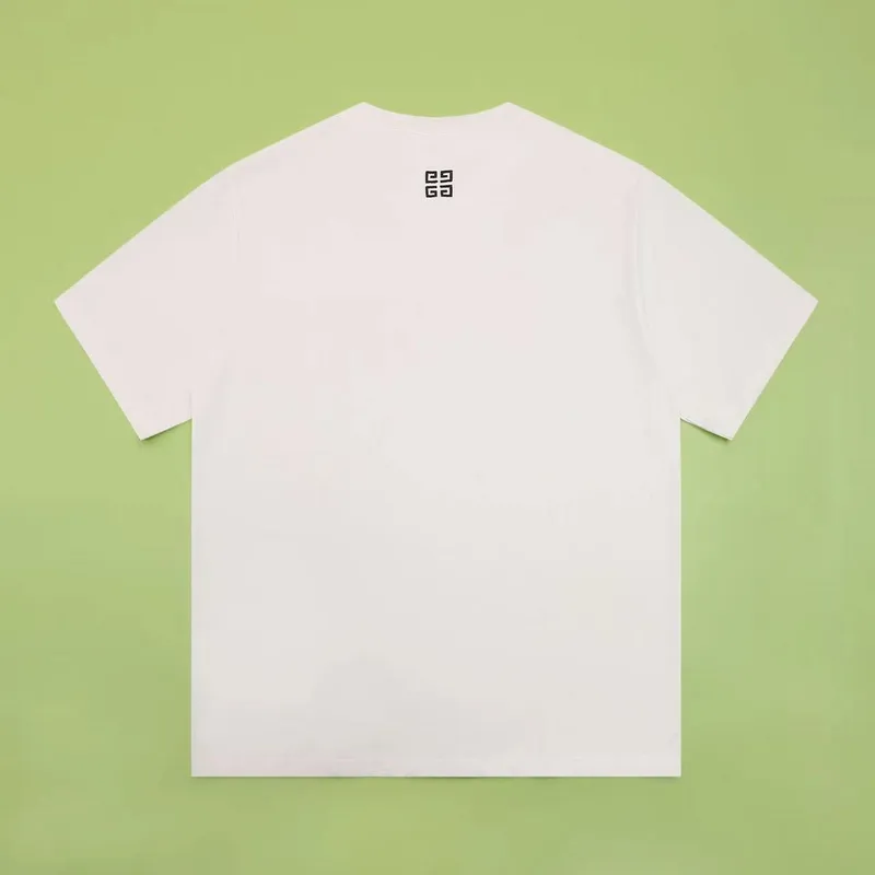 Givenchy Shorts G0330