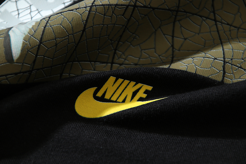 Nike T-Shirt J889536